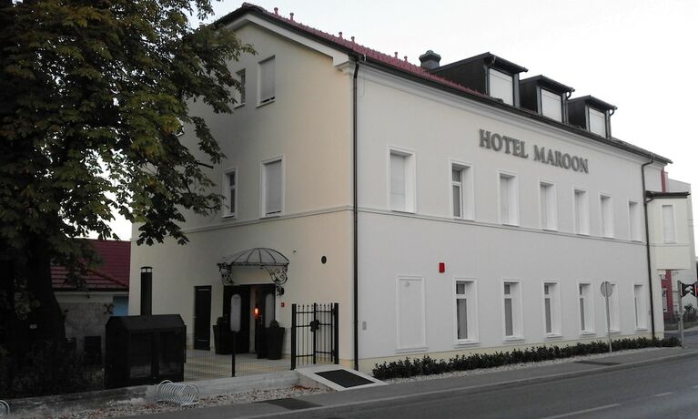 Imagen general del Hotel Maroon. Foto 2