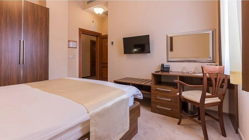 Imagen de la habitación del Hotel Maroon. Foto 3