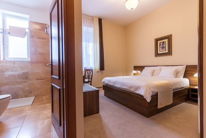 Imagen de la habitación del Hotel Maroon. Foto 6