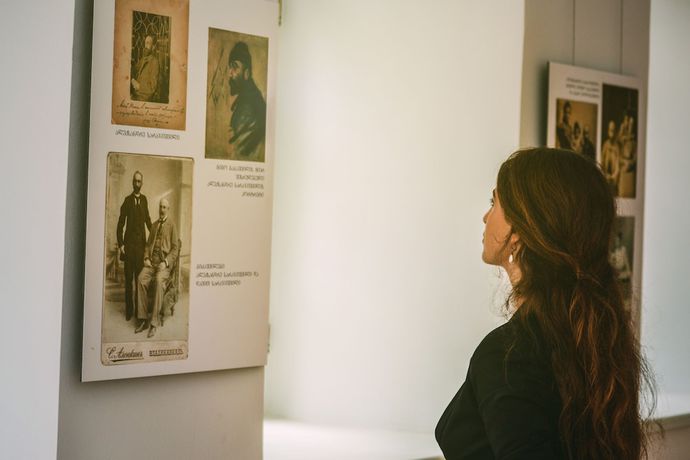 Imagen de los interiores del Hotel Marosheni. Foto 16