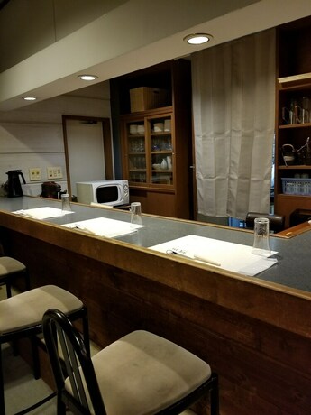 Imagen del bar/restaurante del Hotel Maroudo. Foto 23