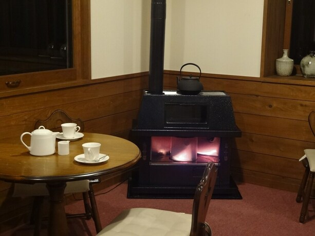 Imagen de los interiores del Hotel Maroudo. Foto 37