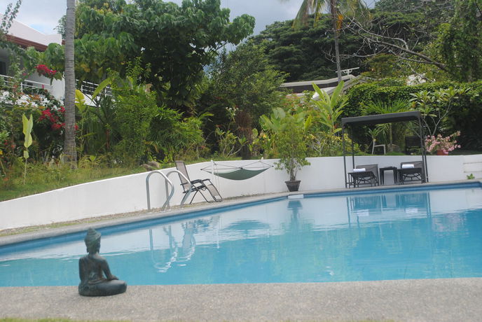 Imagen de la piscina del Hotel Marpas Apartments. Foto 15