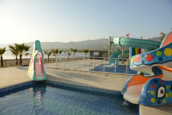 Imagen general del Hotel Marpessa Blue Beach Resort & SPA. Foto 9