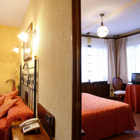 Imagen de la habitación del Hotel Marqués De La Moral. Foto 4