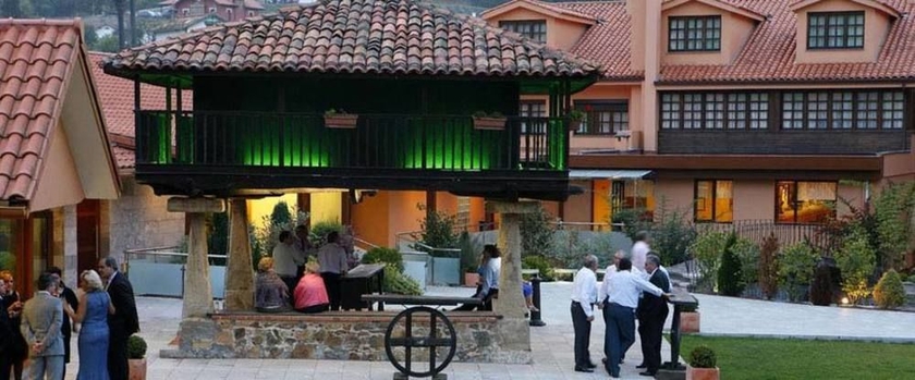Imagen de los exteriores del Hotel Marqués De La Moral. Foto 12