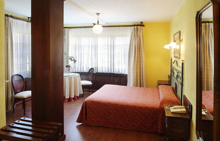 Imagen de la habitación del Hotel Marqués De La Moral. Foto 7