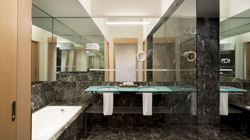 Imagen de la habitación del Hotel Marqués De Riscal, A Luxury Collection , Elciego. Foto 8