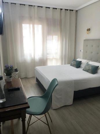Imagen de la habitación del Hotel Marqu&eacute;s De Santillana. Foto 8