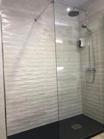 Imagen de la habitación del Hotel Marqu&eacute;s De Santillana. Foto 9