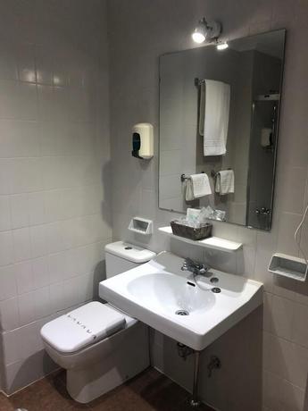 Imagen de la habitación del Hotel Marqués De Santillana. Foto 10