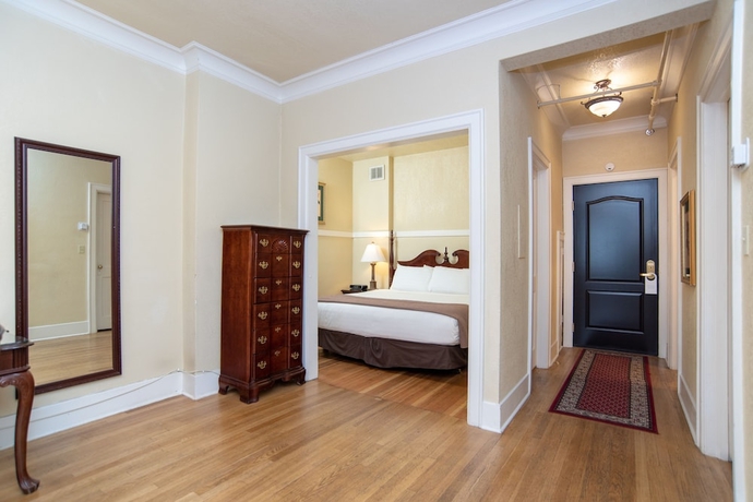 Imagen de la habitación del Hotel Marqueen. Foto 6