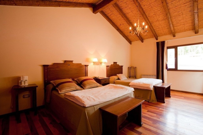 Imagen de la habitación del Hotel Marques De Tojo. Foto 4