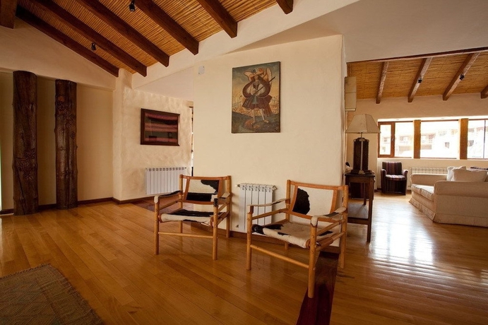 Imagen de los interiores del Hotel Marques De Tojo. Foto 15