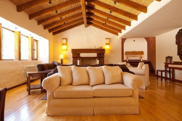 Imagen de los interiores del Hotel Marques De Tojo. Foto 19