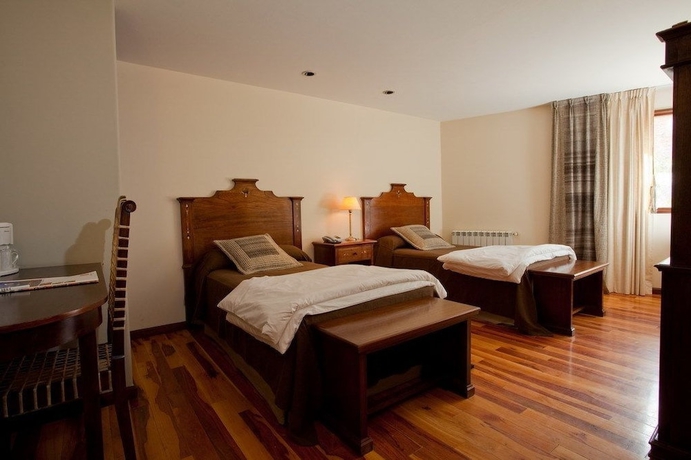 Imagen de la habitación del Hotel Marques De Tojo. Foto 10