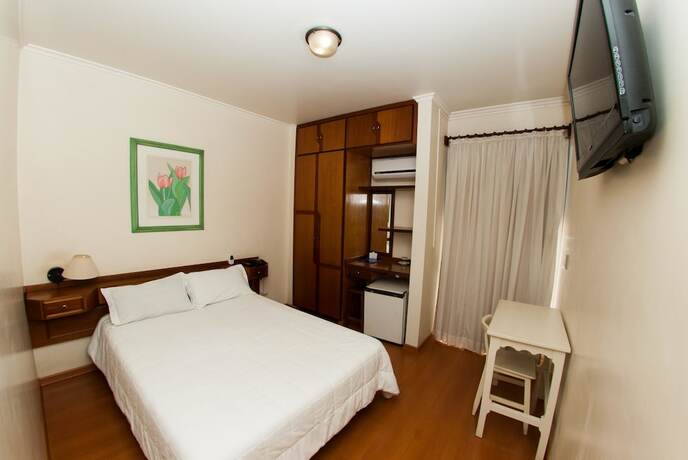 Imagen de la habitación del Hotel Marques. Foto 11