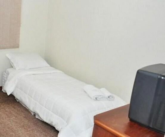 Imagen de la habitación del Hotel Marques. Foto 17