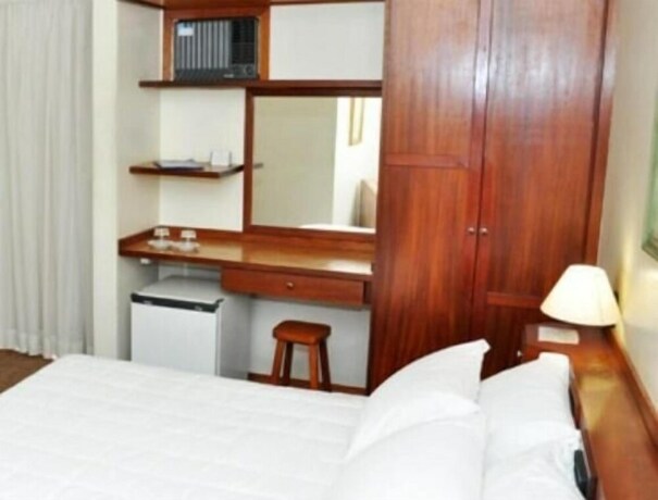 Imagen de la habitación del Hotel Marques. Foto 27