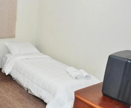 Imagen de la habitación del Hotel Marques. Foto 28