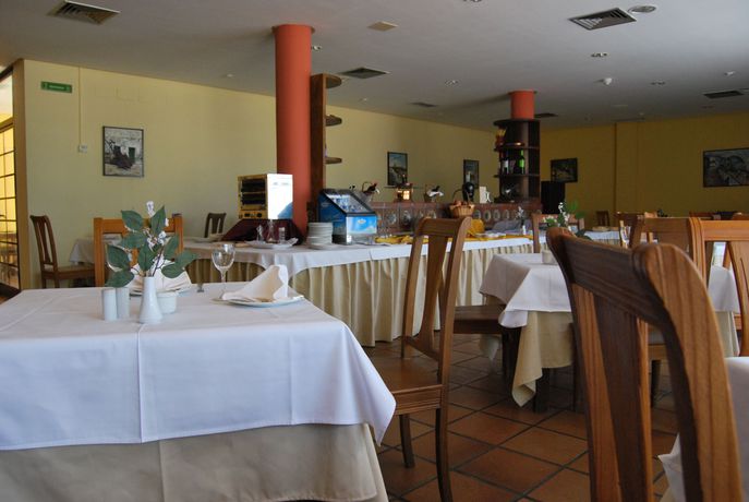 Imagen del bar/restaurante del Hotel Marquesado de Almansa. Foto 2