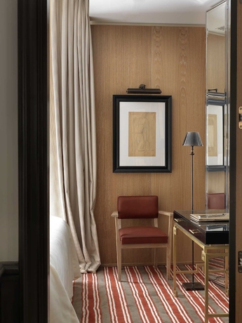 Imagen de la habitación del Hotel Marquis Faubourg Saint-Honore Relais & Châteaux. Foto 11