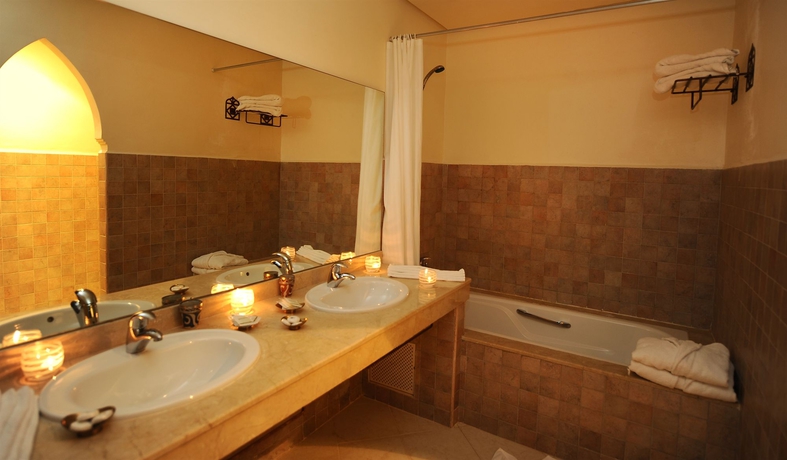 Imagen de la habitación del Hotel Marrakech Ryads Parc All Inclusive. Foto 9