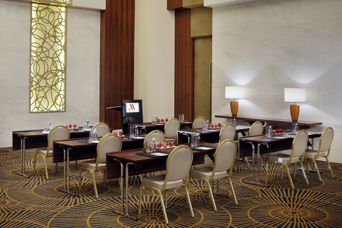Imagen de los interiores del Hotel Marriott Al Jaddaf, Dubai. Foto 9