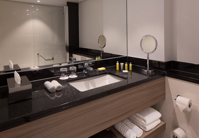 Imagen de la habitación del Hotel Marriott Amsterdam. Foto 5