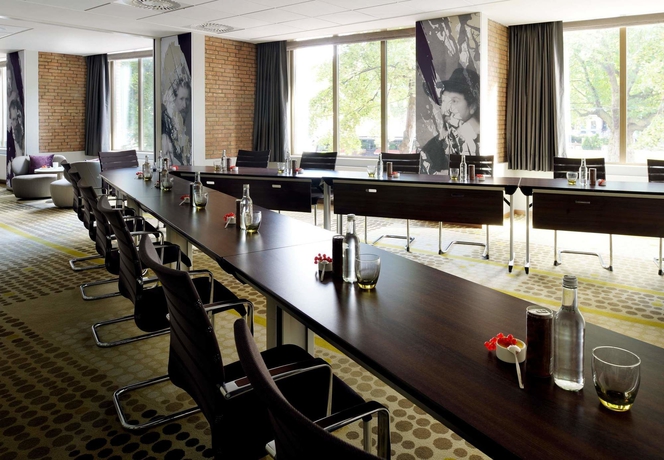 Imagen de la habitación del Hotel Marriott Amsterdam. Foto 10