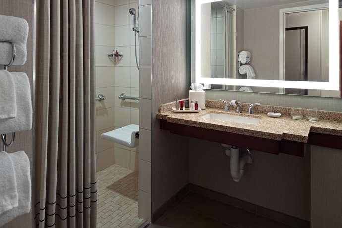 Imagen de la habitación del Hotel Marriott At The University Of Dayton. Foto 5