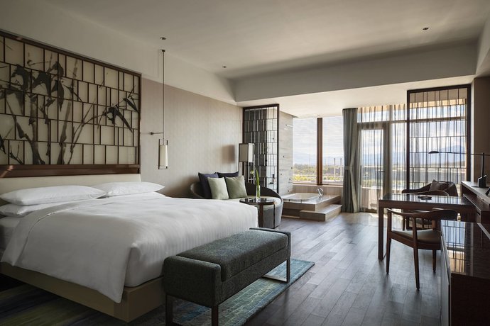 Imagen de la habitación del Hotel Marriott Beijing Hotel Changping. Foto 19