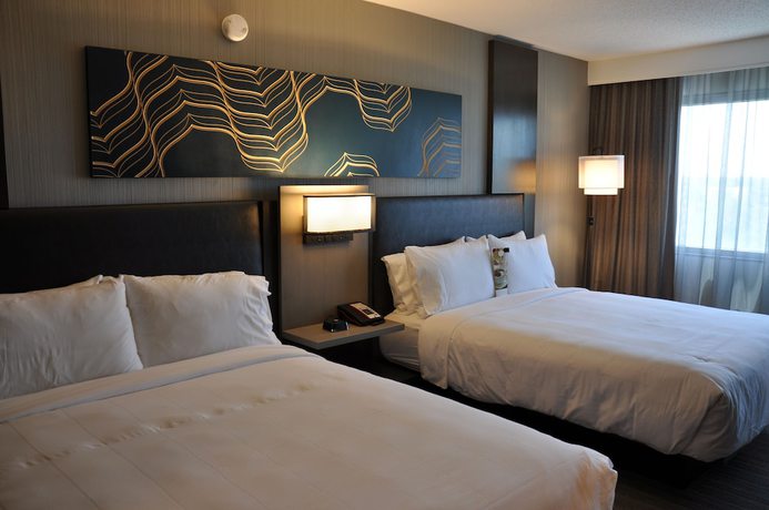 Imagen de la habitación del Hotel Marriott Chicago Schaumburg. Foto 10