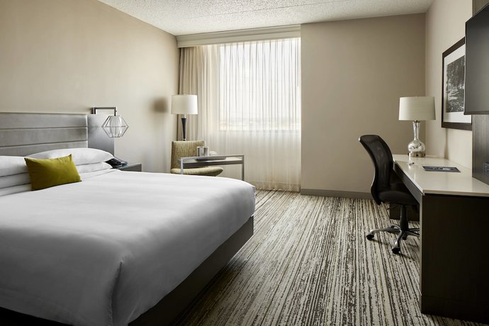 Imagen de la habitación del Hotel Marriott Cincinnati North. Foto 5