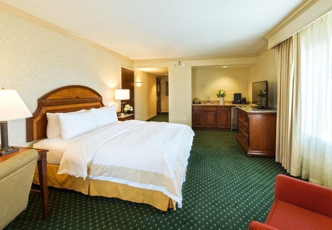 Imagen de la habitación del Hotel Marriott City Center. Foto 4