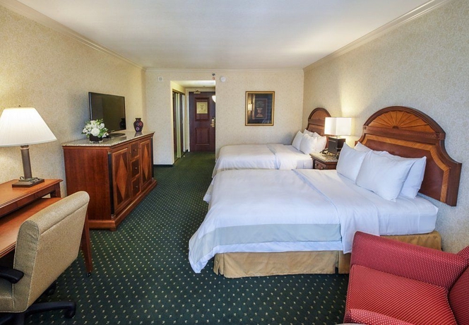 Imagen de la habitación del Hotel Marriott City Center. Foto 5