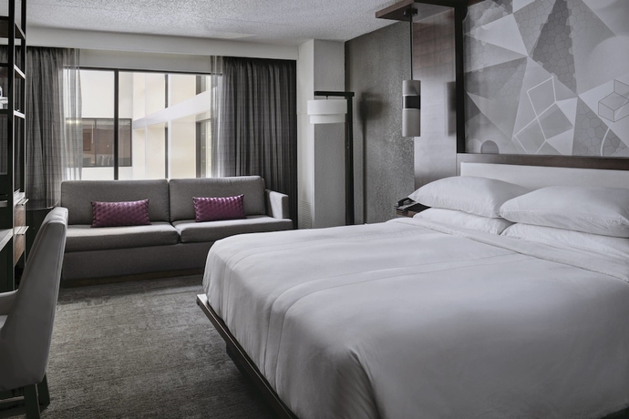 Imagen de la habitación del Hotel Marriott East Lansing at University Place. Foto 6
