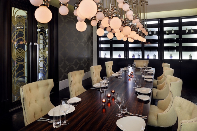 Imagen del bar/restaurante del Hotel Marriott Executive Apartments Dubai, Al Jaddaf. Foto 2