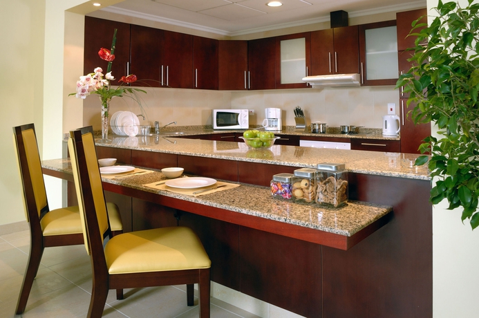 Imagen de la habitación del Hotel Marriott Executive Apartments Manama, Bahrain. Foto 6