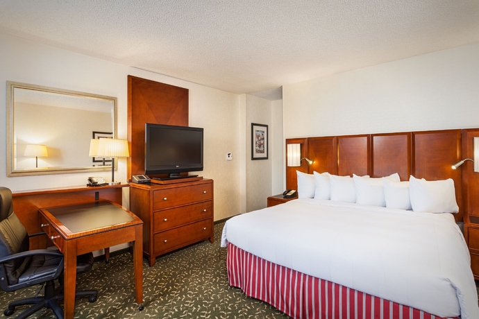 Imagen de la habitación del Hotel Marriott Fullerton. Foto 7