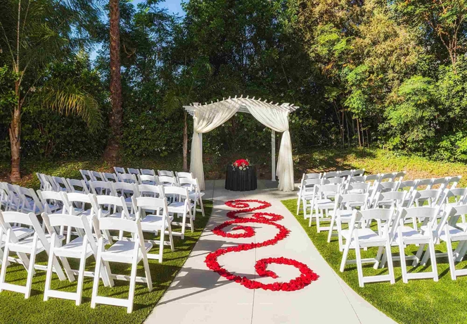 Imagen de los exteriores del Hotel Marriott Fullerton. Foto 9