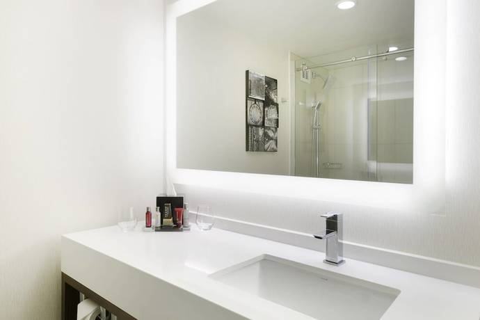 Imagen de la habitación del Hotel Marriott Greensboro Airport. Foto 19