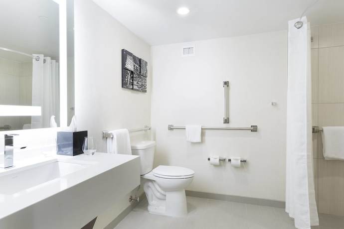 Imagen de los interiores del Hotel Marriott Greensboro Airport. Foto 20