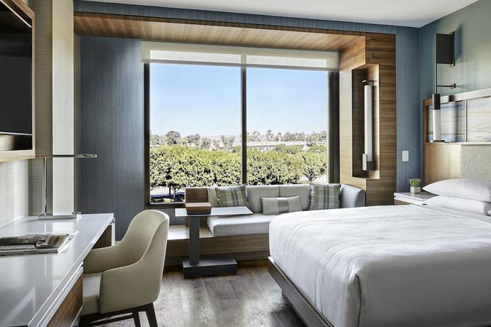 Imagen de la habitación del Hotel Marriott Irvine Spectrum. Foto 4