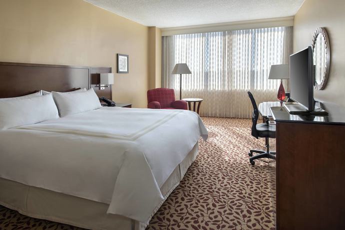 Imagen de la habitación del Hotel Marriott Kansas City Overland Park. Foto 7