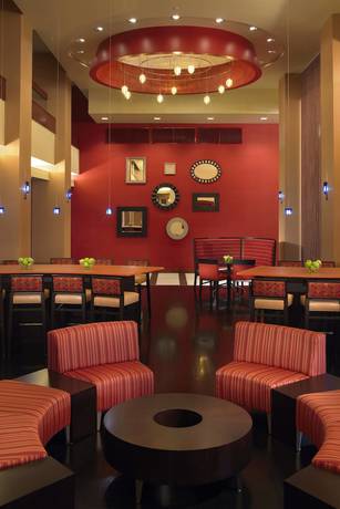 Imagen del bar/restaurante del Hotel Marriott Kansas City Overland Park. Foto 6