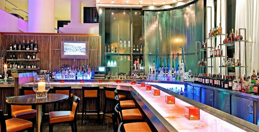 Imagen del bar/restaurante del Hotel Marriott Long Beach Downtown. Foto 4