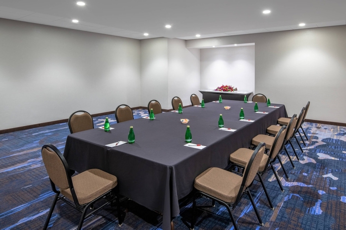Imagen de los interiores del Hotel Marriott Madison West. Foto 18