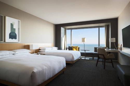 Imagen de la habitación del Hotel Marriott Marquis Chicago. Foto 19