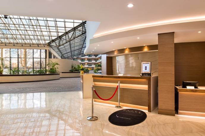 Imagen de los interiores del Hotel Marriott Melville Long Island. Foto 15